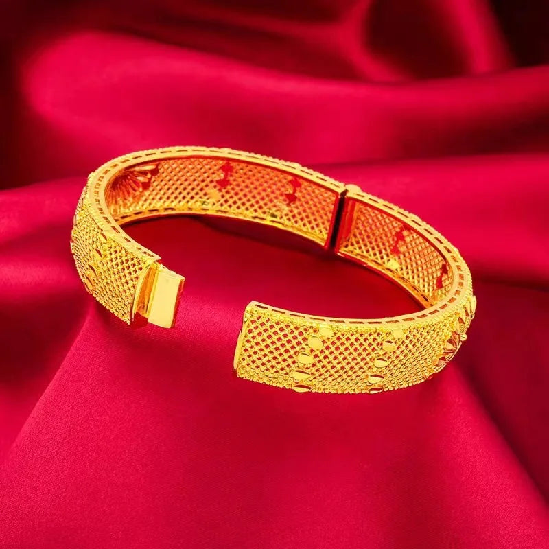 24K 999 Gold Open - Screen Peacock Clip - on Bracelet for Women: Retro Jewelry Perfect for Wedding Decor and Daily Wear