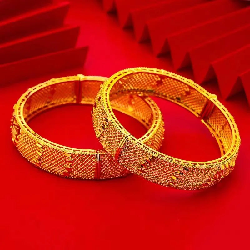 24K 999 Gold Open - Screen Peacock Clip - on Bracelet for Women: Retro Jewelry Perfect for Wedding Decor and Daily Wear